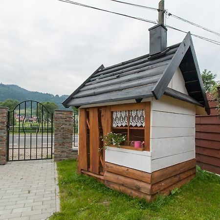 Pod Reglami Lägenhet Krościenko Rum bild
